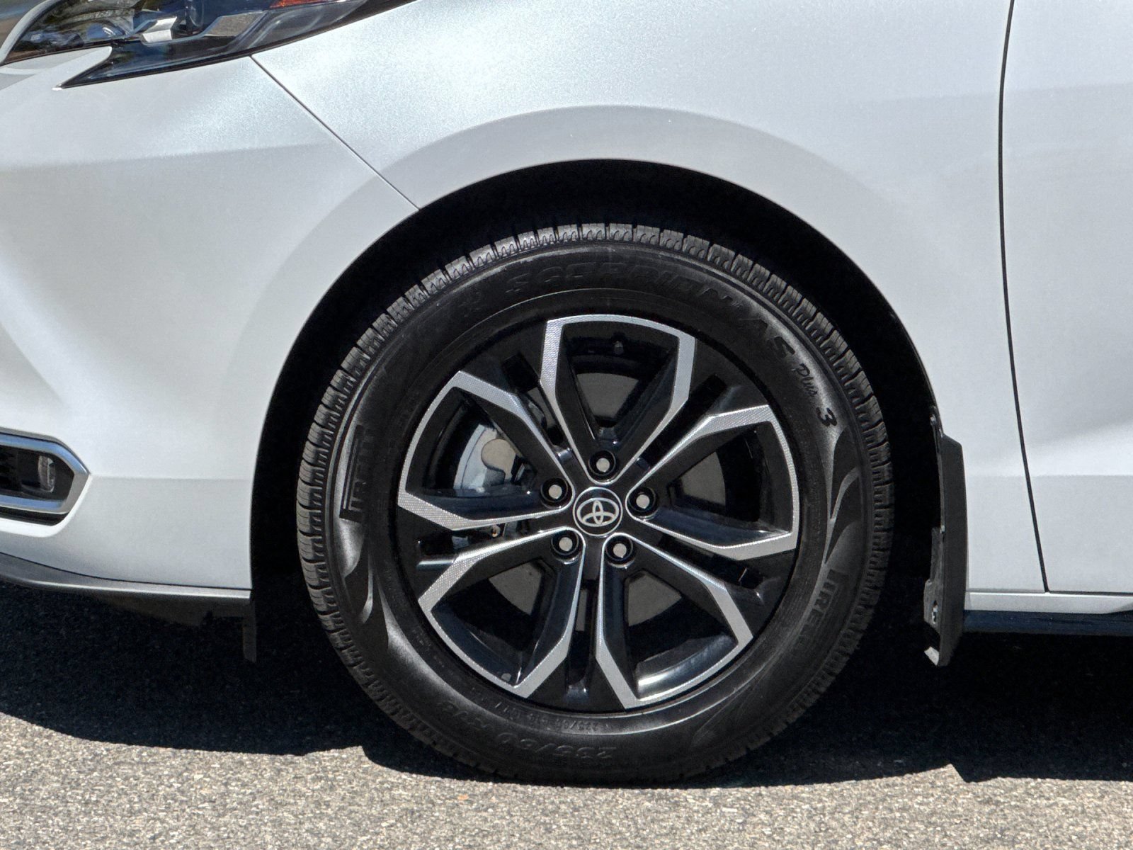 Used 2026 Toyota Sienna Platinum AWD/4WD image 28