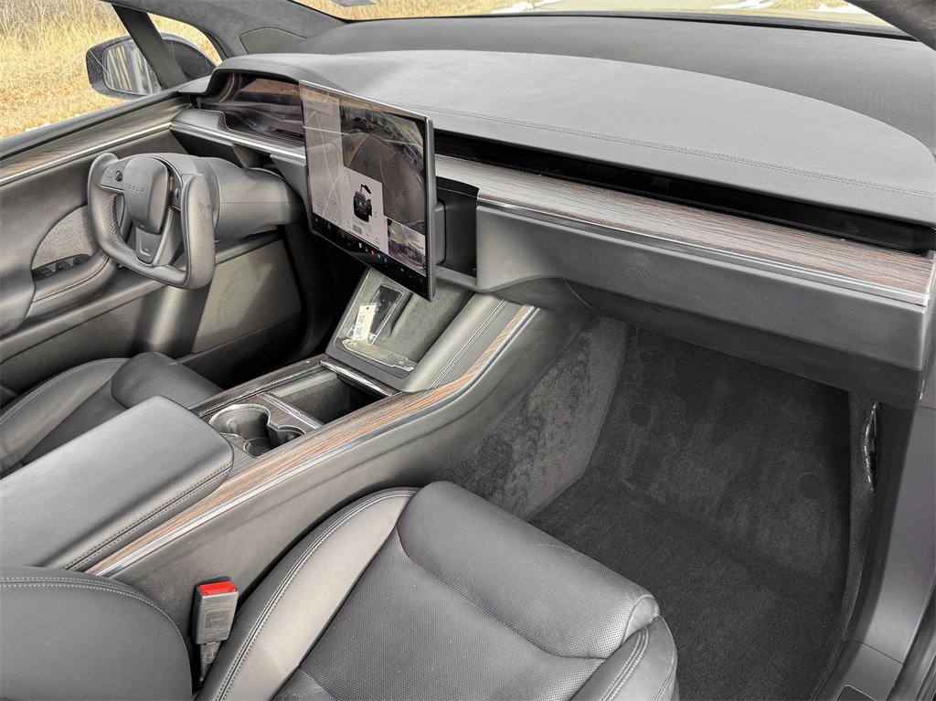 Used 2022 Tesla Model X image 30