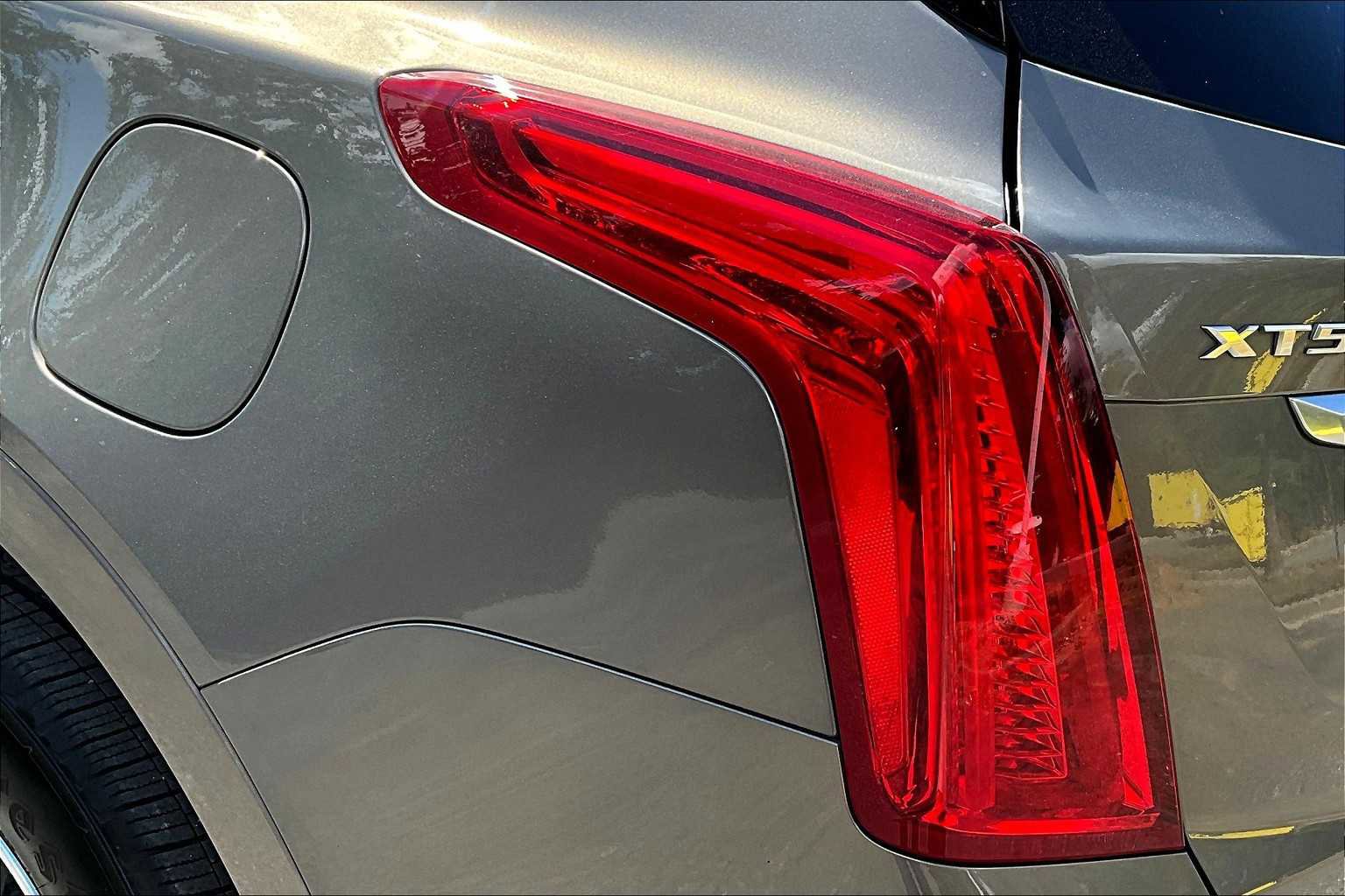 Used 2019 Cadillac XT5 Luxury image 28