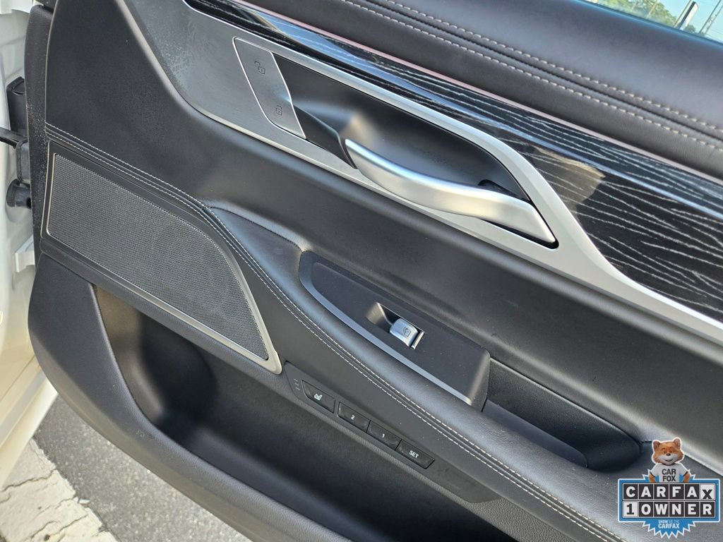 Used 2022 BMW 750i xDrive w/ Executive Package image 60