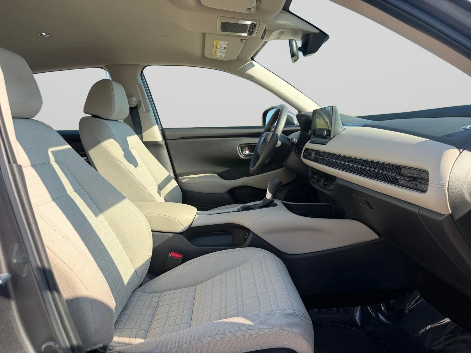 Used 2025 Honda HR-V LX image 33