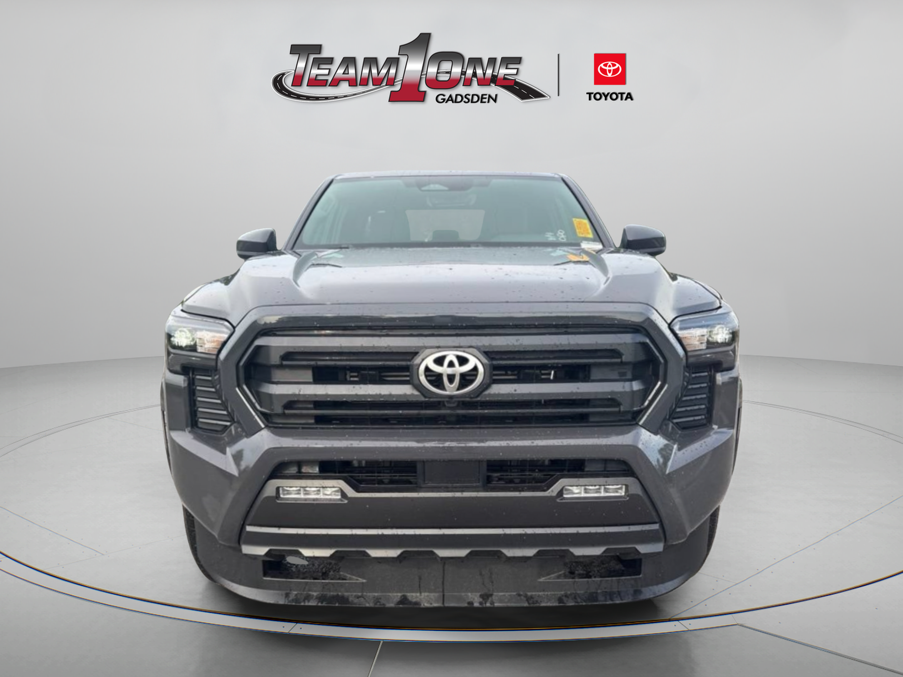 Certified 2025 Toyota Tacoma SR5 AWD/4WD image 2