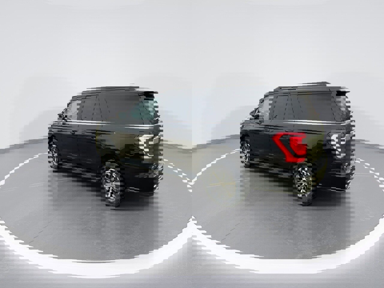 Used 2021 Ford Expedition Max XLT image 13