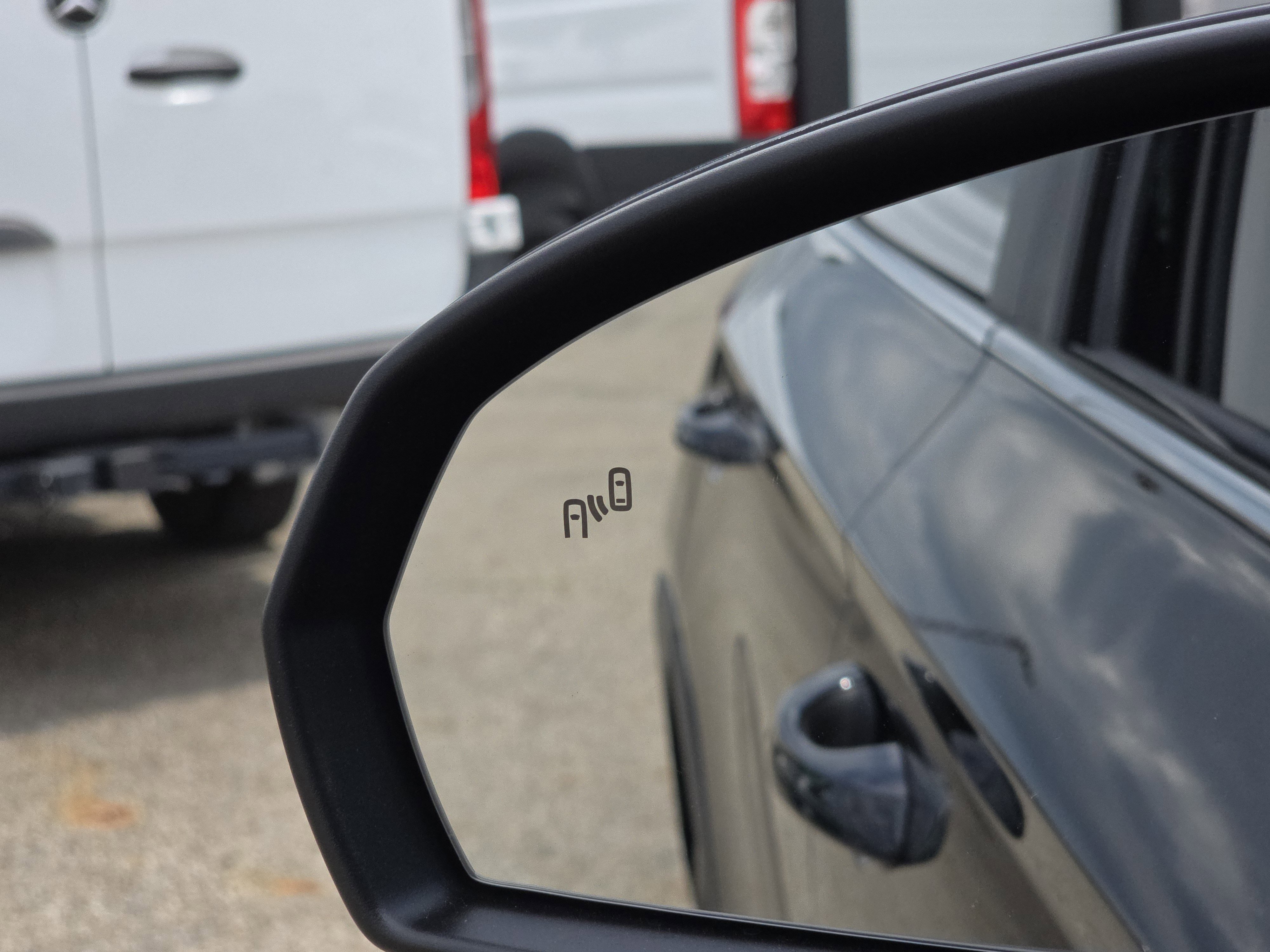 New 2025 Volkswagen Taos SE image 15