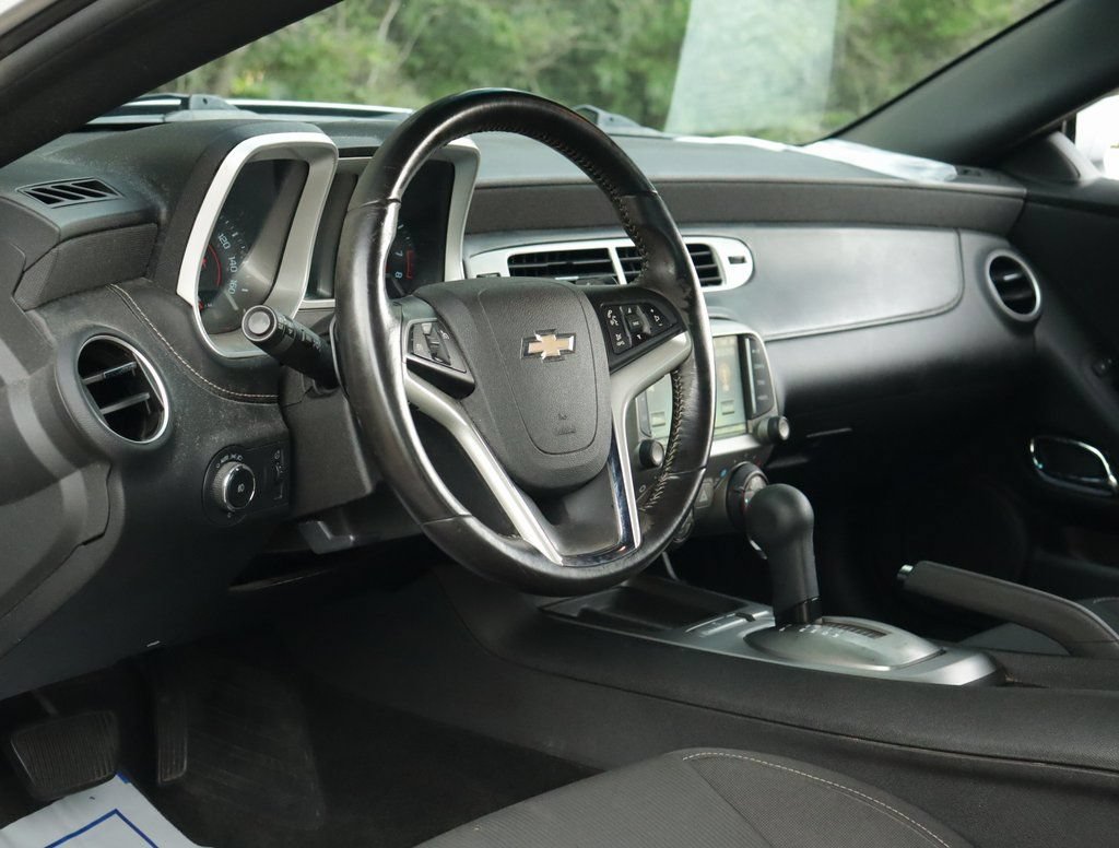 Used 2014 Chevrolet Camaro LT RWD image 9