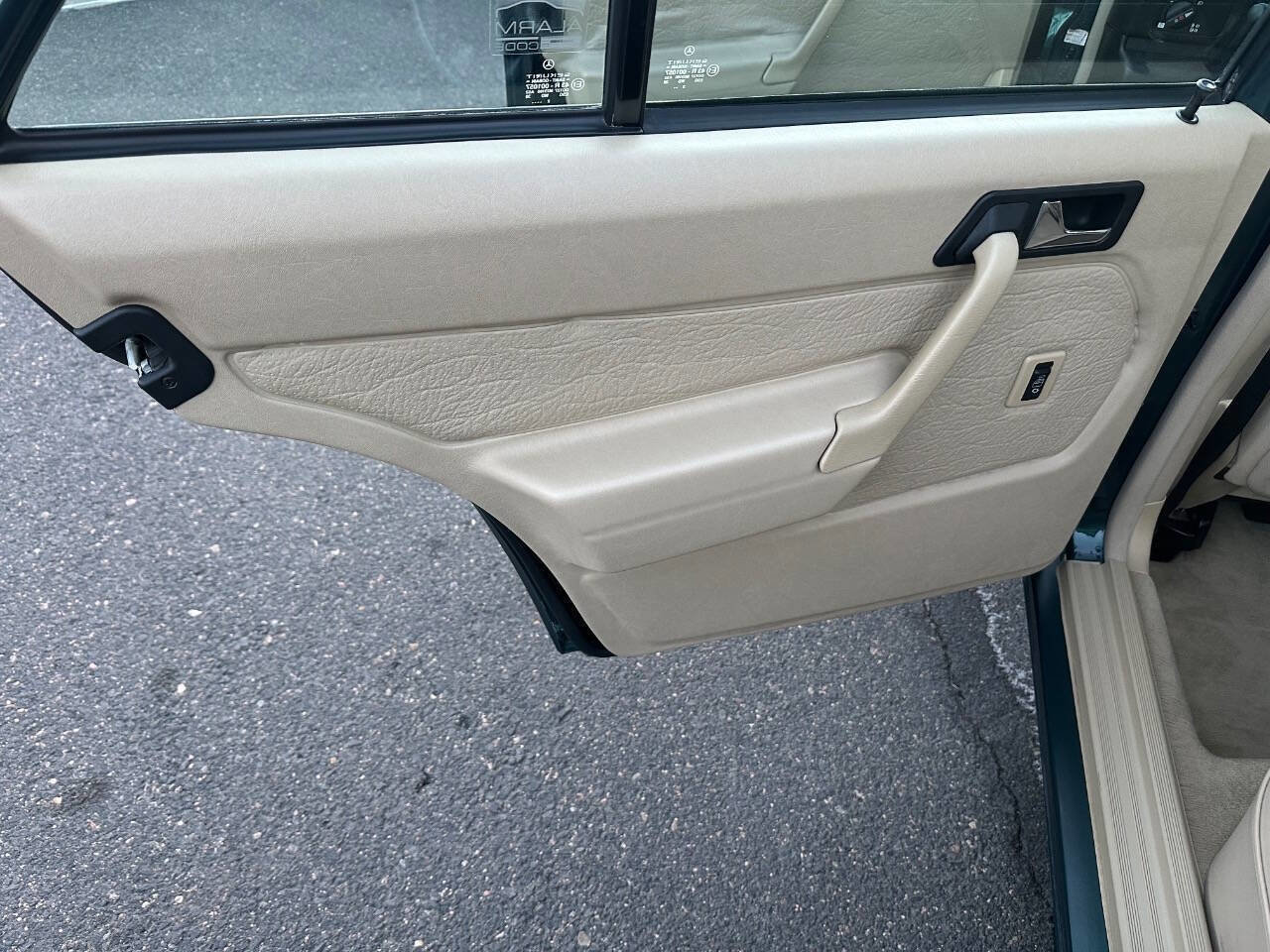 Used 1993 Mercedes-Benz 190 E 2.3 image 34