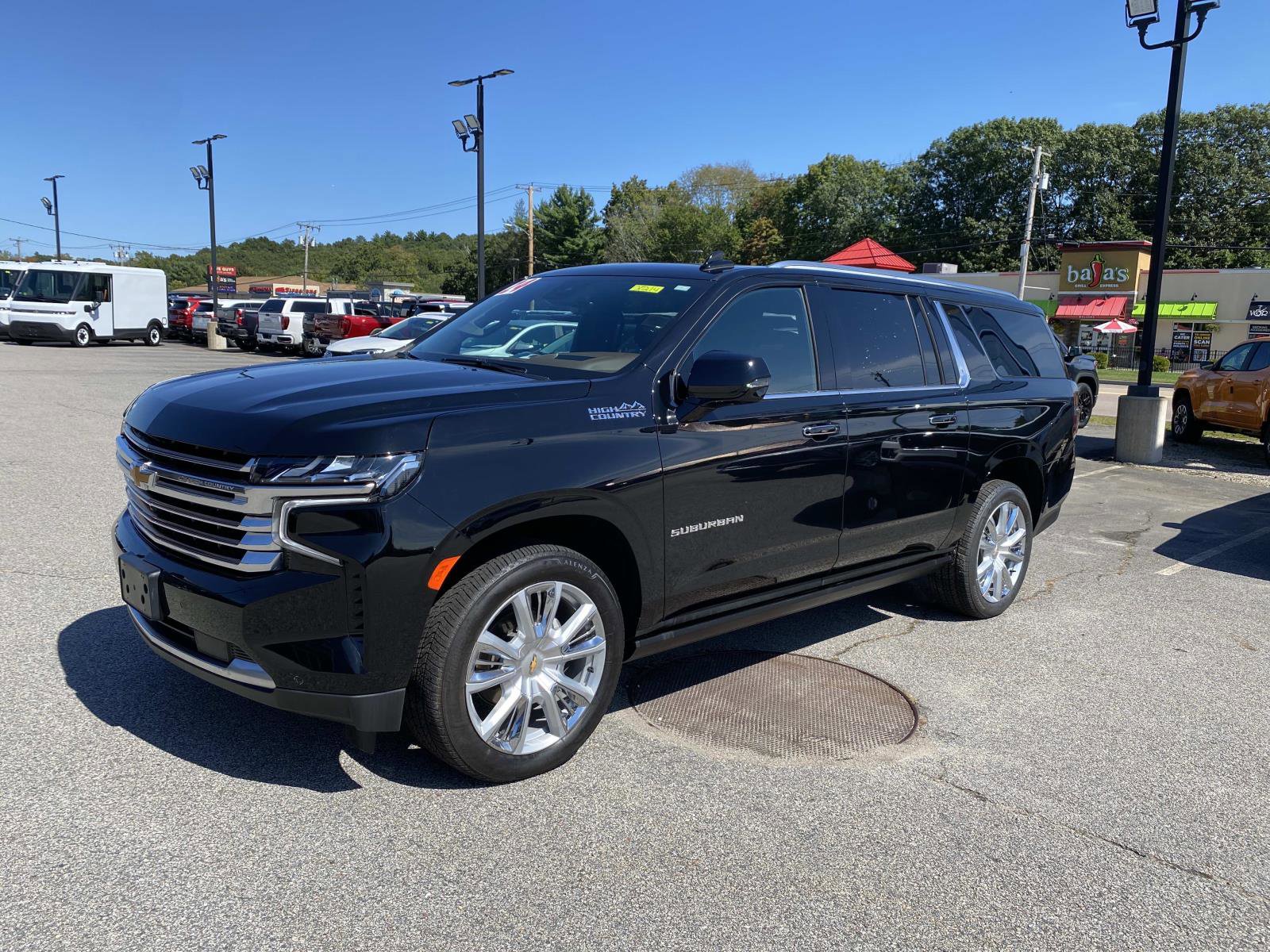 Used 2024 Chevrolet Suburban High Country w/ Premium Package 2