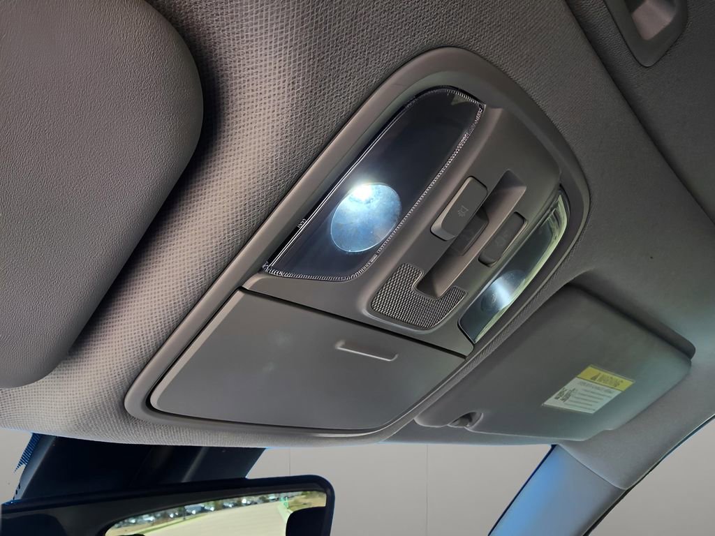 Used 2022 Kia Niro LXS FWD image 16