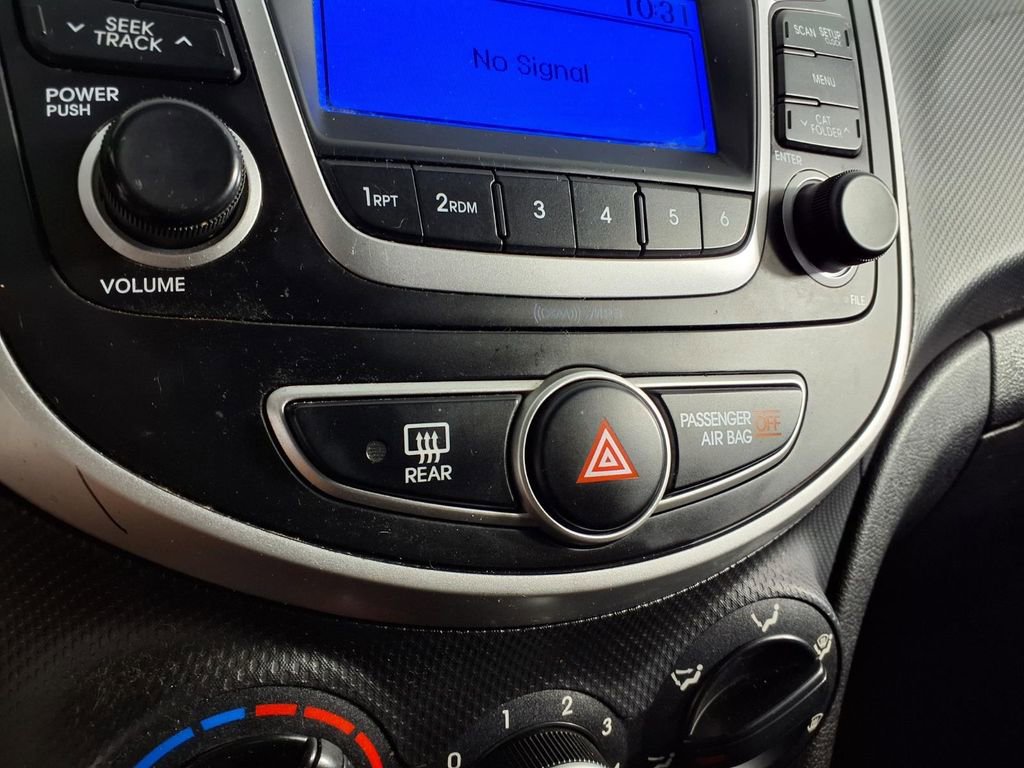 Used 2014 Hyundai Accent GS FWD image 23