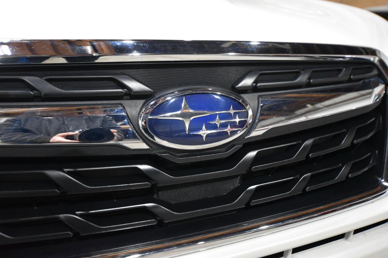 Used 2017 Subaru Forester 2.5i Limited image 3