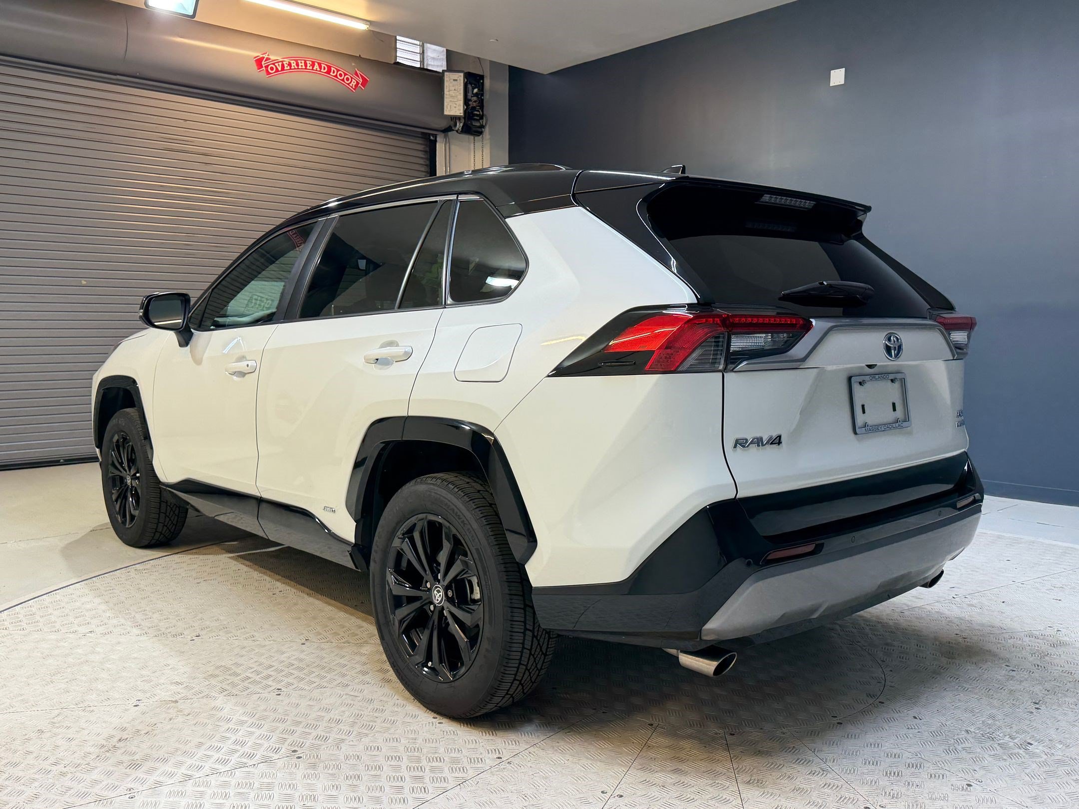 Used 2022 Toyota RAV4 XSE AWD/4WD image 3