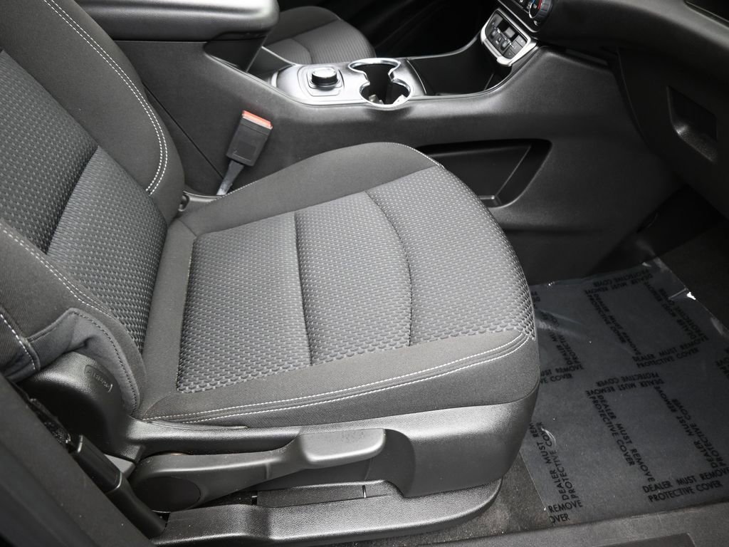 Used 2023 GMC Terrain SLE image 40