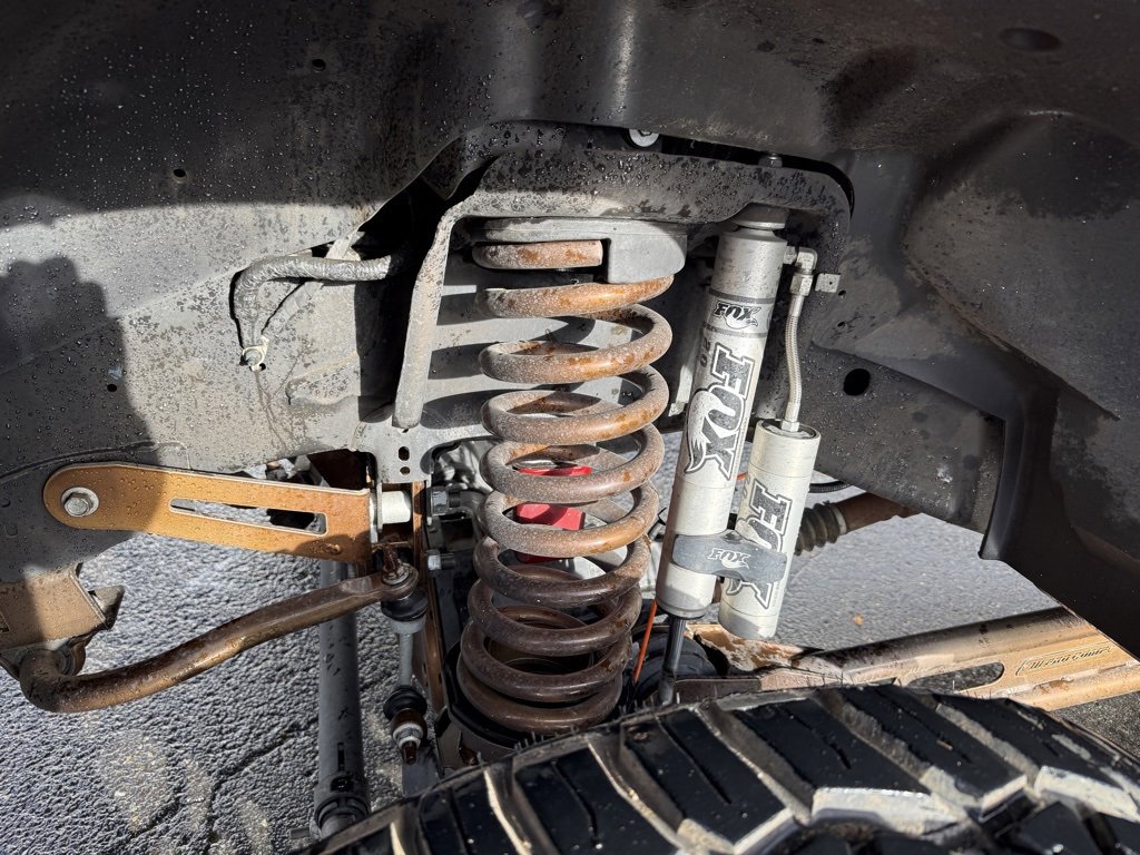 Used 2017 RAM 2500 SLT w/ Luxury Group image 2