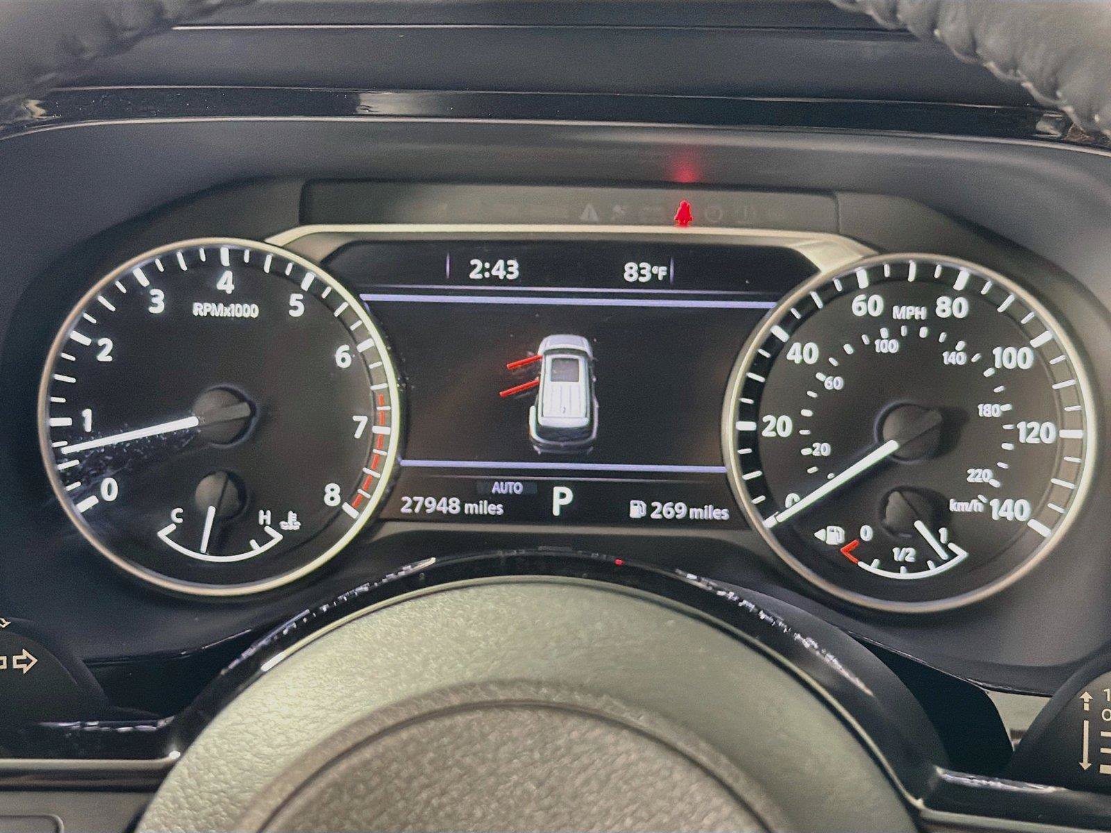 Used 2023 Nissan Pathfinder SL AWD/4WD image 18