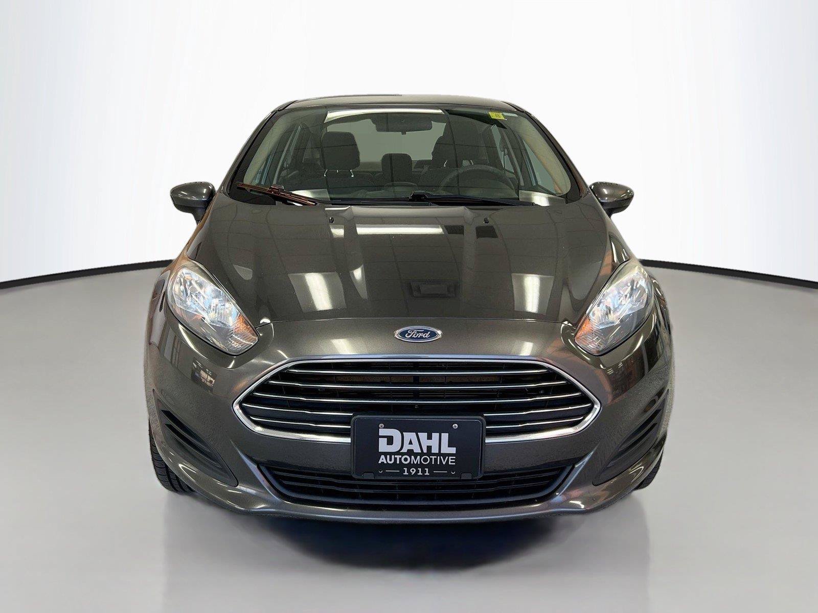 Used 2017 Ford Fiesta SE FWD image 3