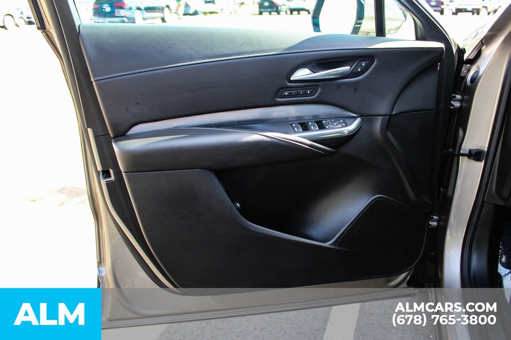 Used 2025 Cadillac XT4 Premium Luxury FWD image 38