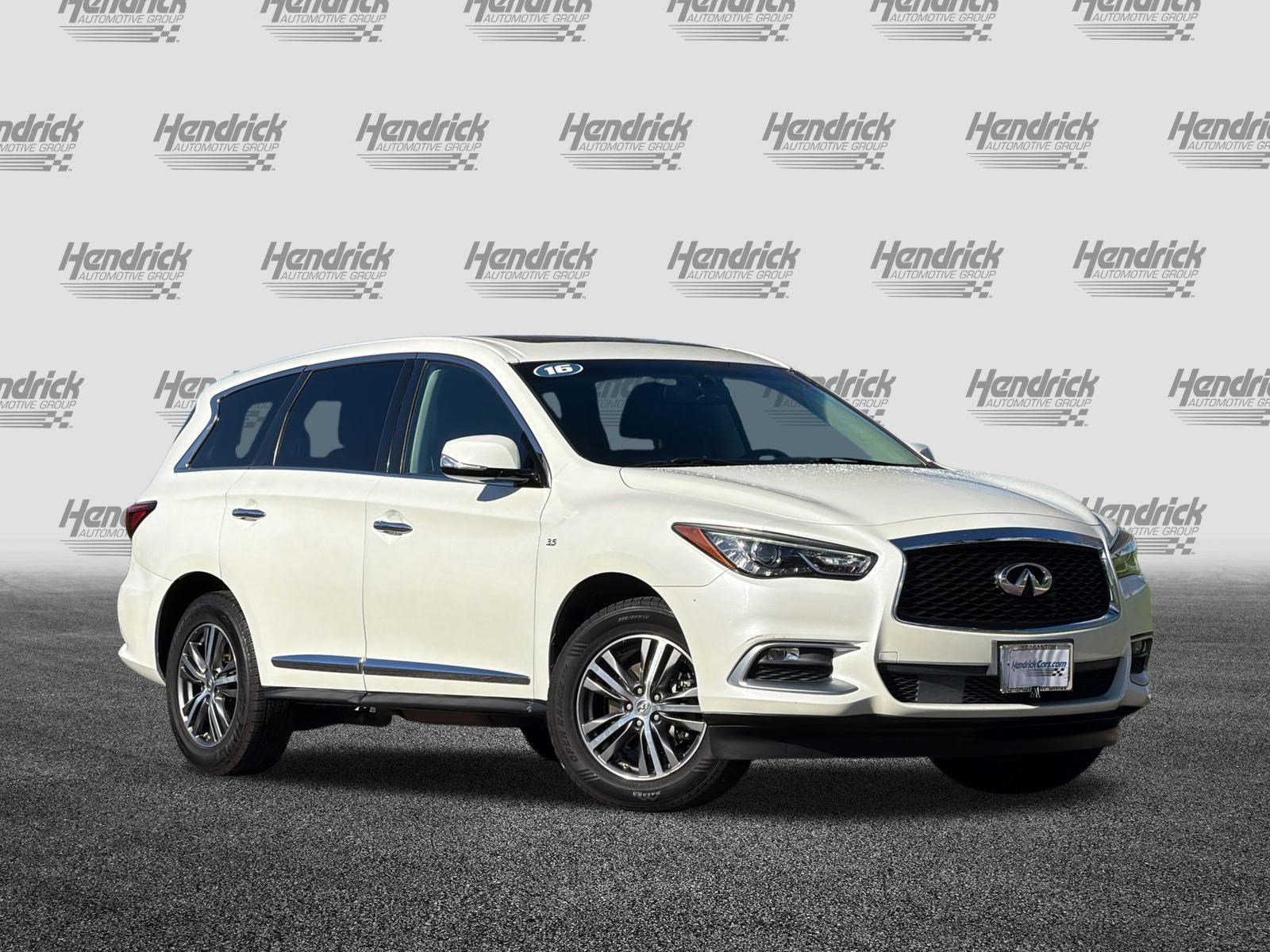 Used 2016 INFINITI QX60 Luxe image 2