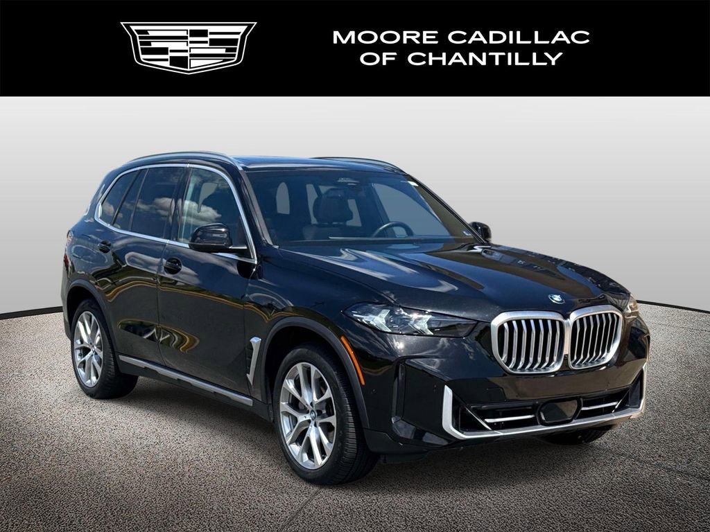 Used 2024 BMW X5 xDrive40i w/ Parking Assistance Package AWD/4WD image 1