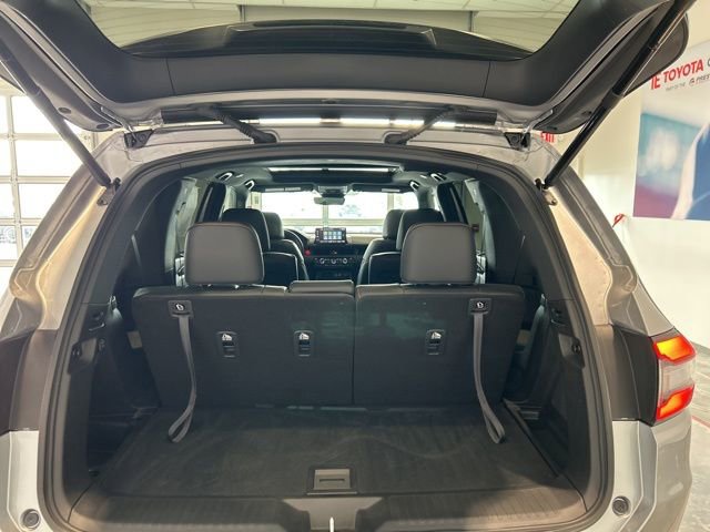 Used 2025 Honda Pilot TrailSport image 18
