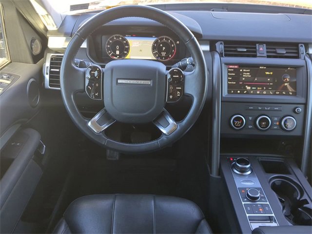 Used 2020 Land Rover Discovery Landmark image 14