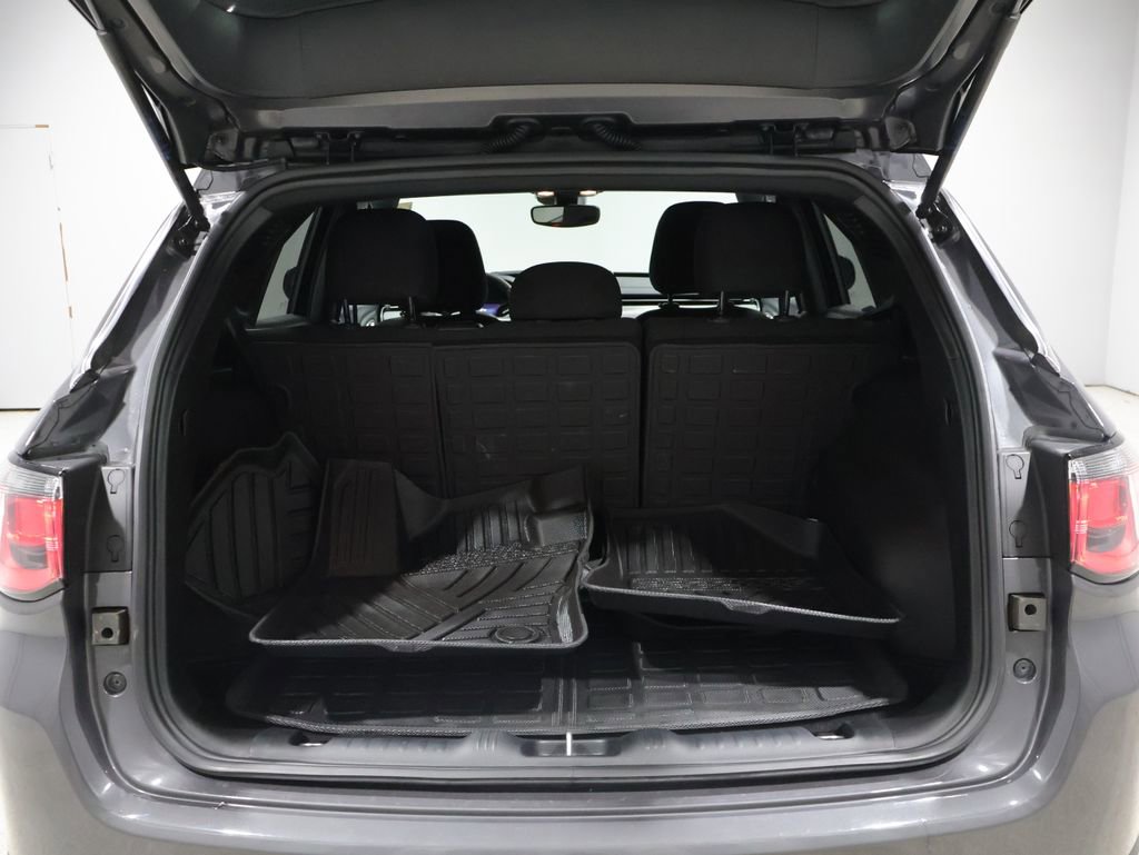 Used 2024 Jeep Compass Sport image 4