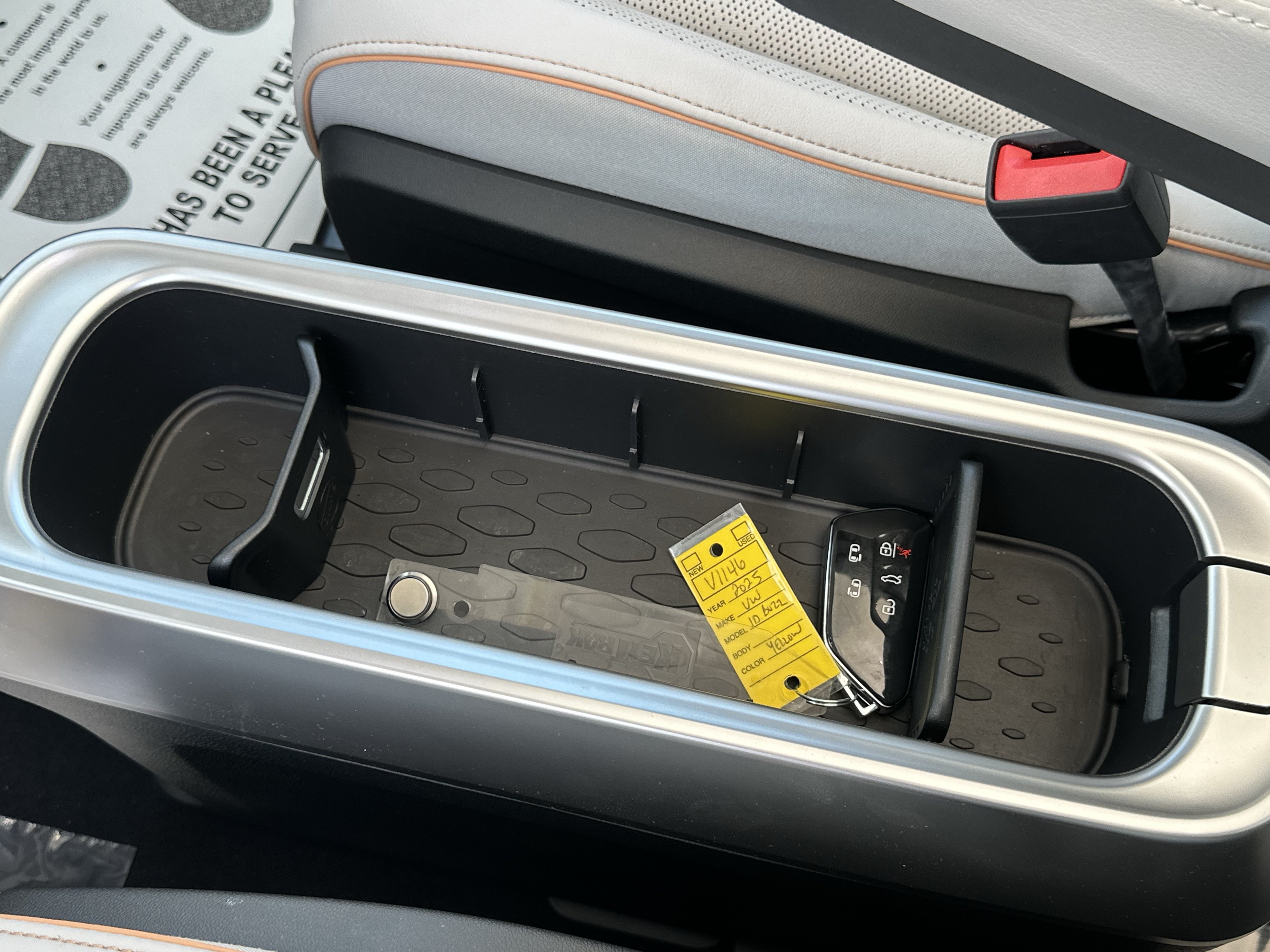 Certified 2025 Volkswagen ID. Buzz Pro S Plus w/ Cupholders Package RWD image 28