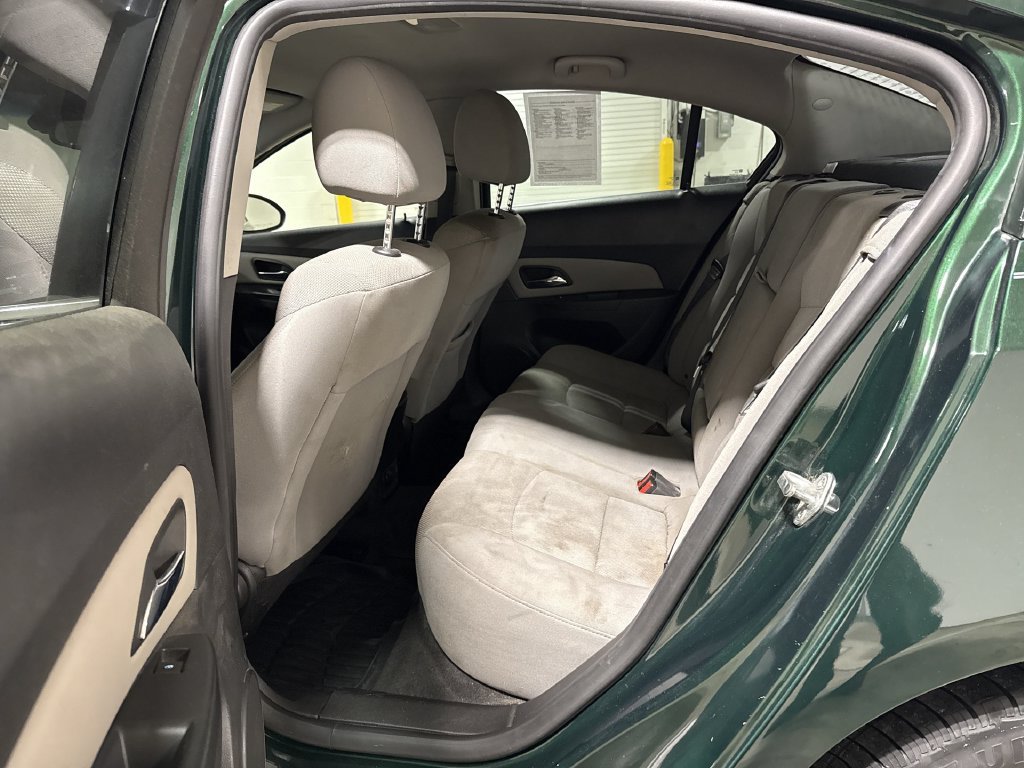 Used 2014 Chevrolet Cruze LT w/ Technology Package FWD image 22