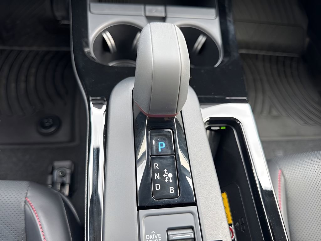Used 2026 Toyota Prius Plug-In Hybrid FWD image 19