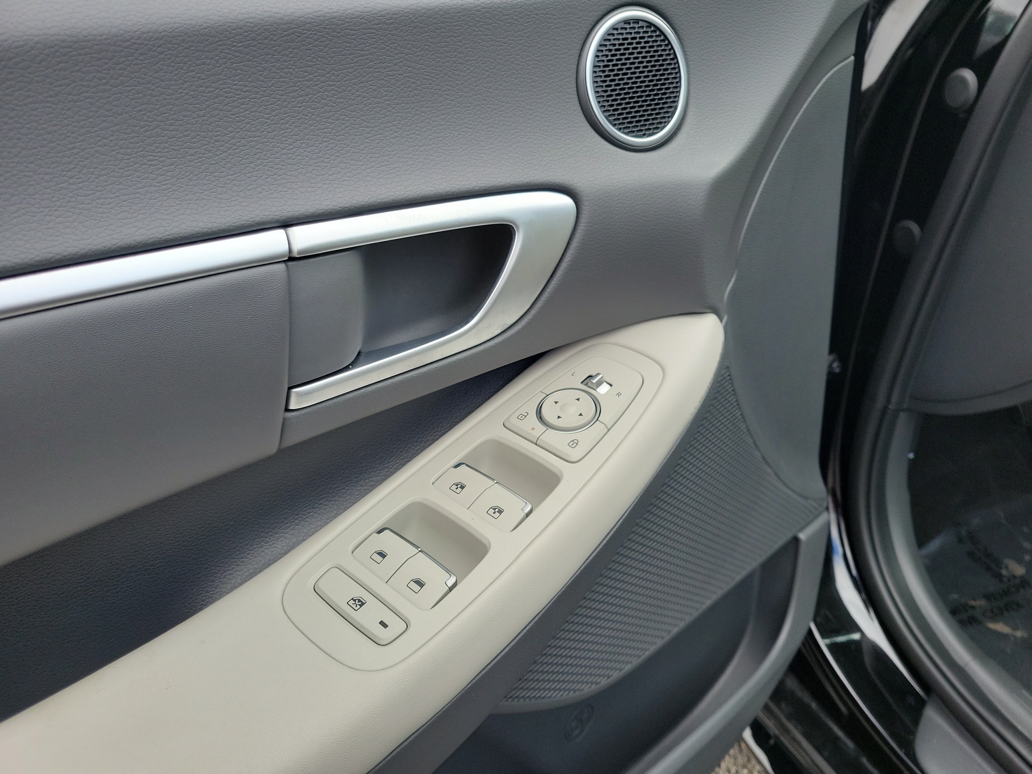 New 2025 Hyundai Sonata SEL AWD/4WD image 18