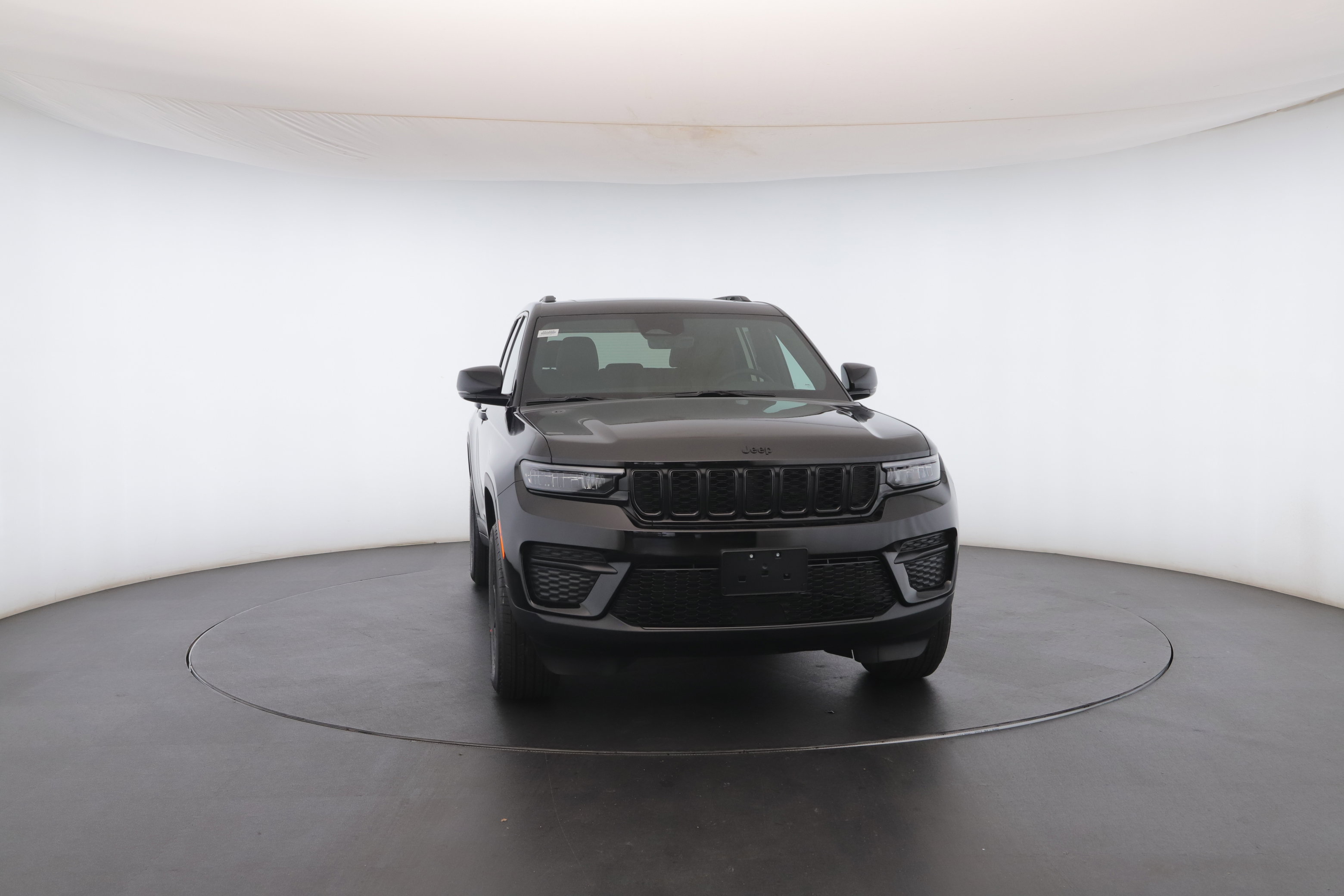 New 2025 Jeep Grand Cherokee Altitude image 35