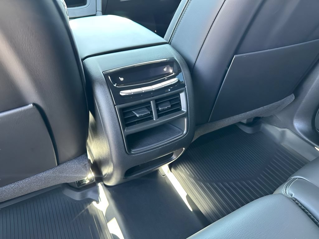 New 2026 Cadillac XT5 Sportv w/ LPO, Onyx Lite Package AWD/4WD image 22