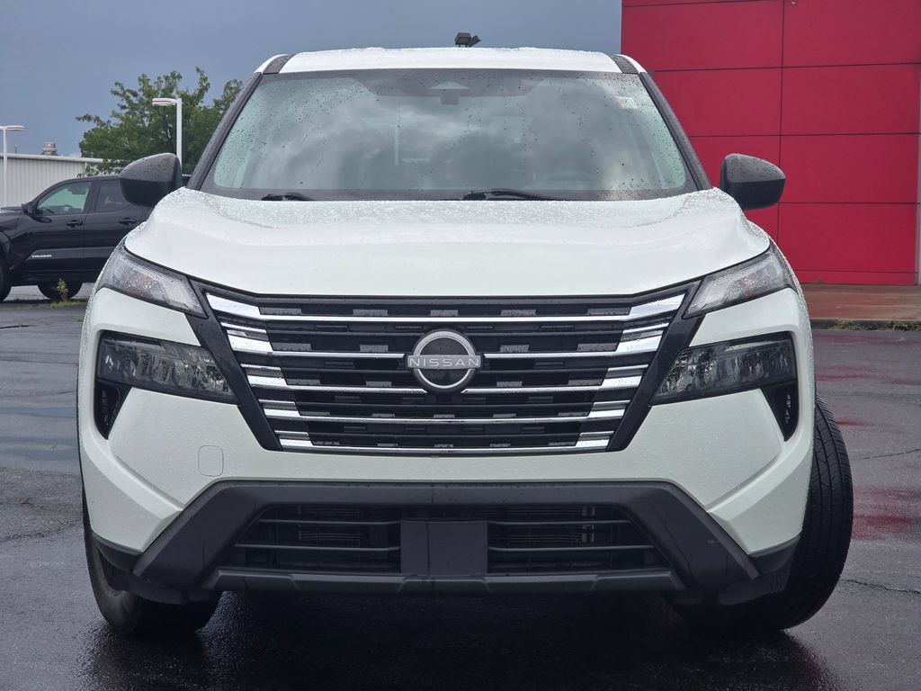 Used 2024 Nissan Rogue S AWD/4WD image 9
