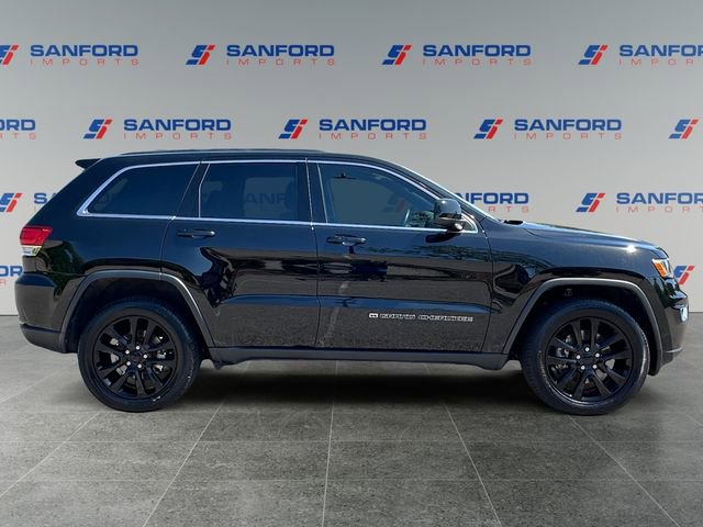 Used 2022 Jeep Grand Cherokee Laredo X AWD/4WD image 6