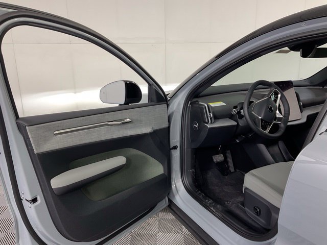 New 2026 Volvo EX30 Cross Country Ultra w/ Protection Package Premier AWD/4WD image 24