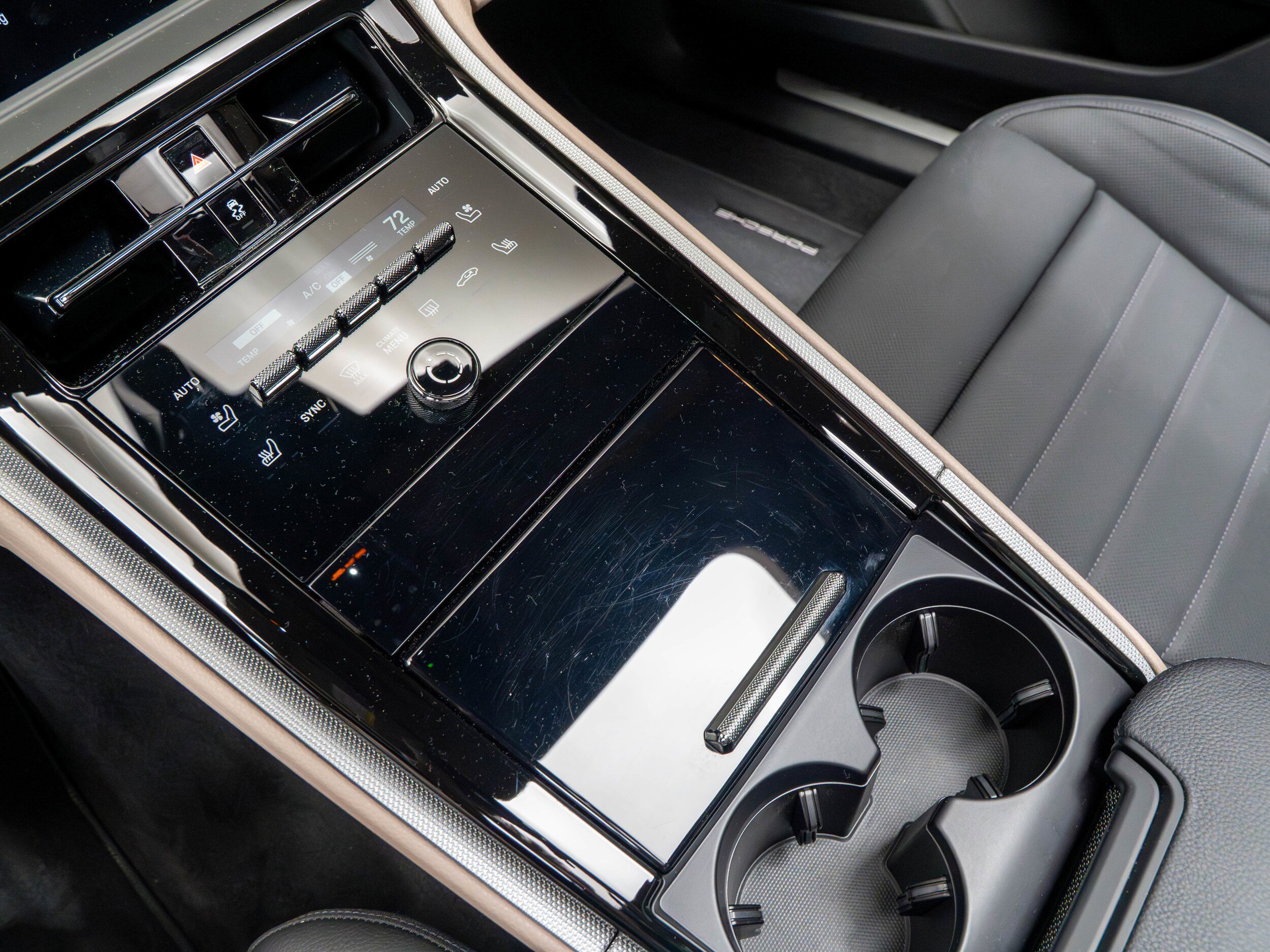 Certified 2024 Porsche Panamera 4 AWD/4WD image 27