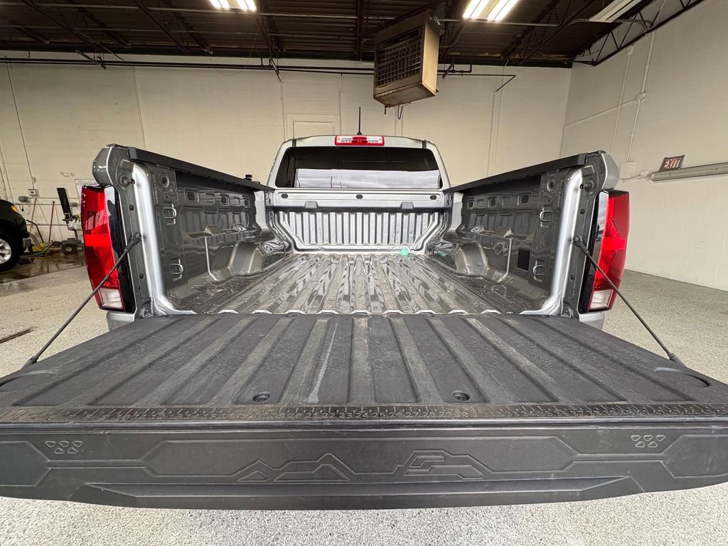Used 2023 Chevrolet Colorado W/T image 37