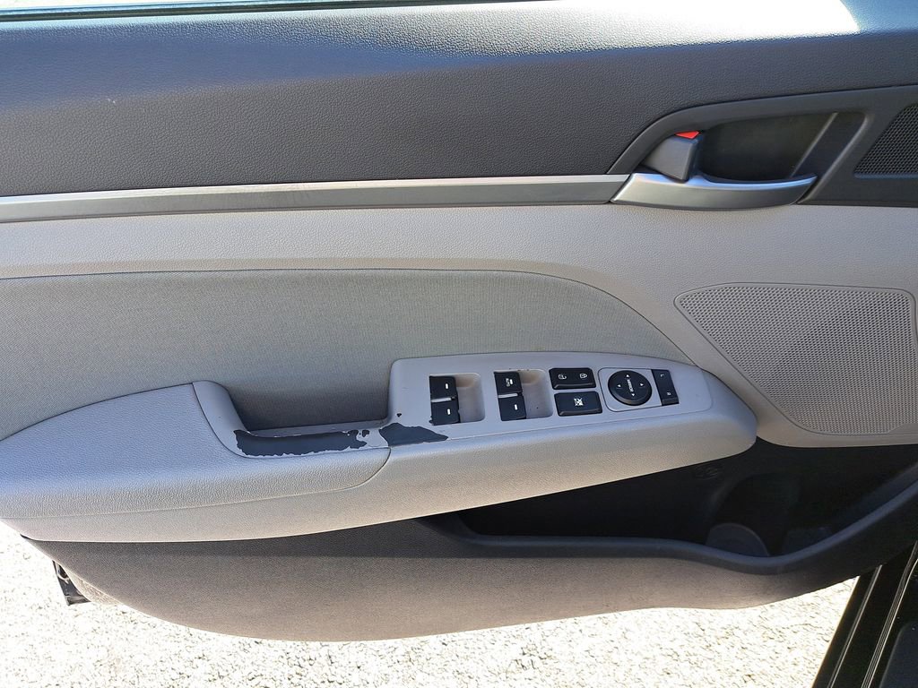 Used 2017 Hyundai Elantra SE w/ SE A/T Tech Package 03 image 12