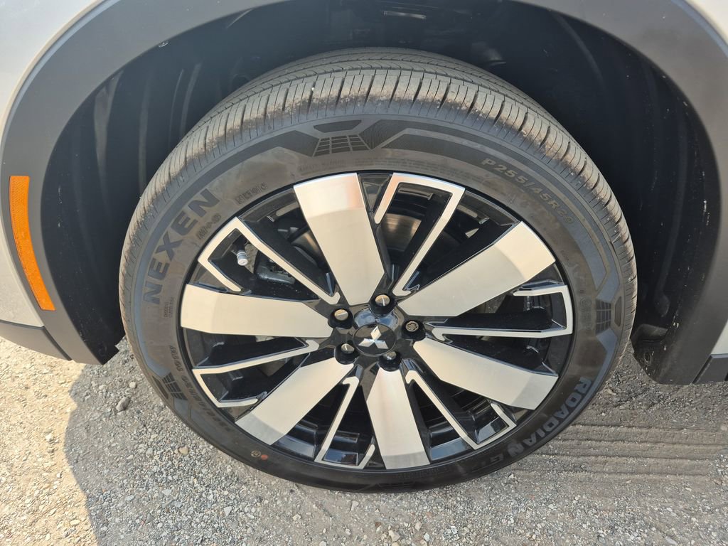 New 2026 Mitsubishi Outlander SE image 66