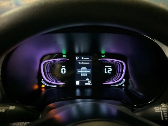 Used 2025 Kia Soul LX FWD image 33