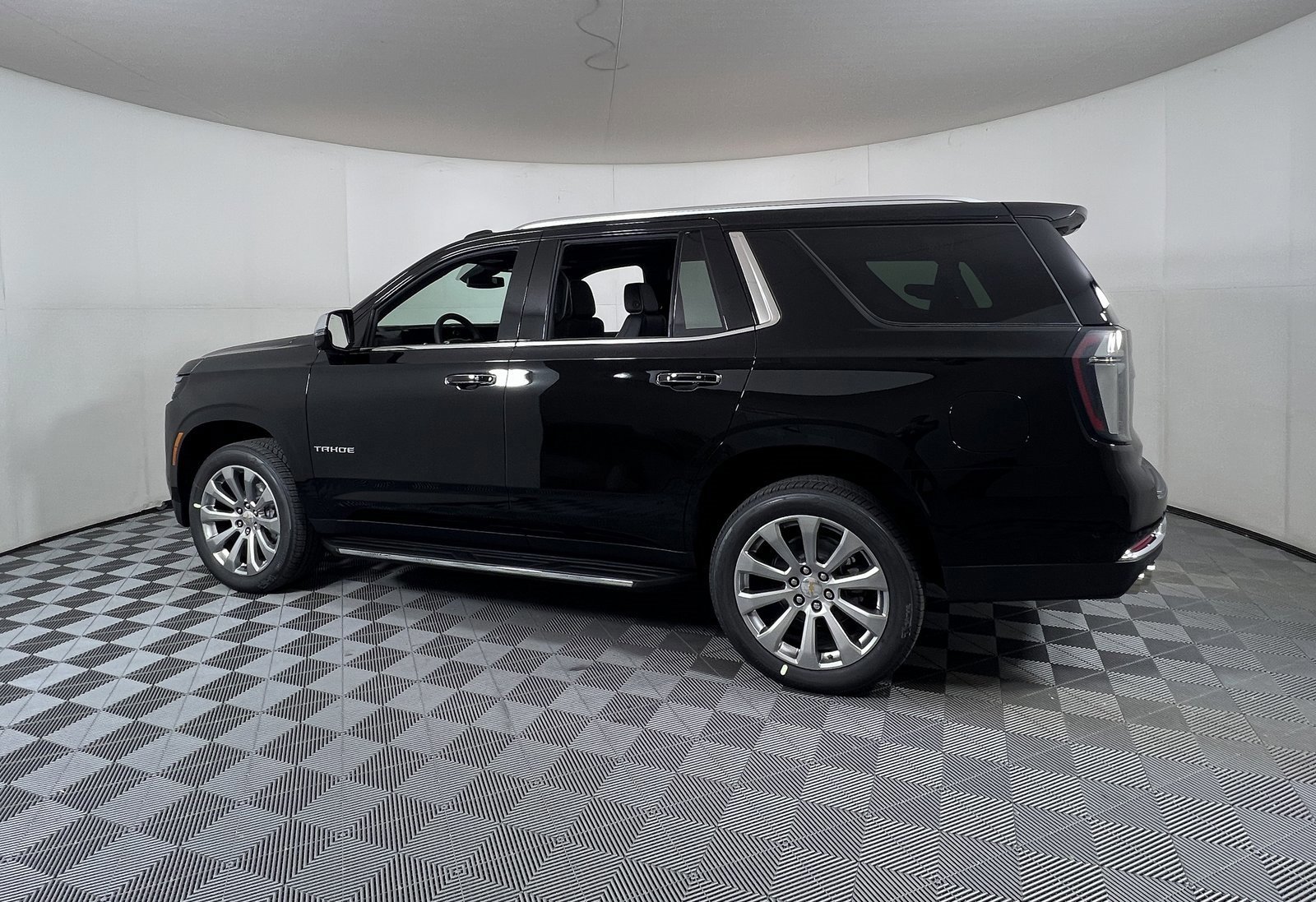 New 2026 Chevrolet Tahoe Premier w/ Sun And Tow Package image 3