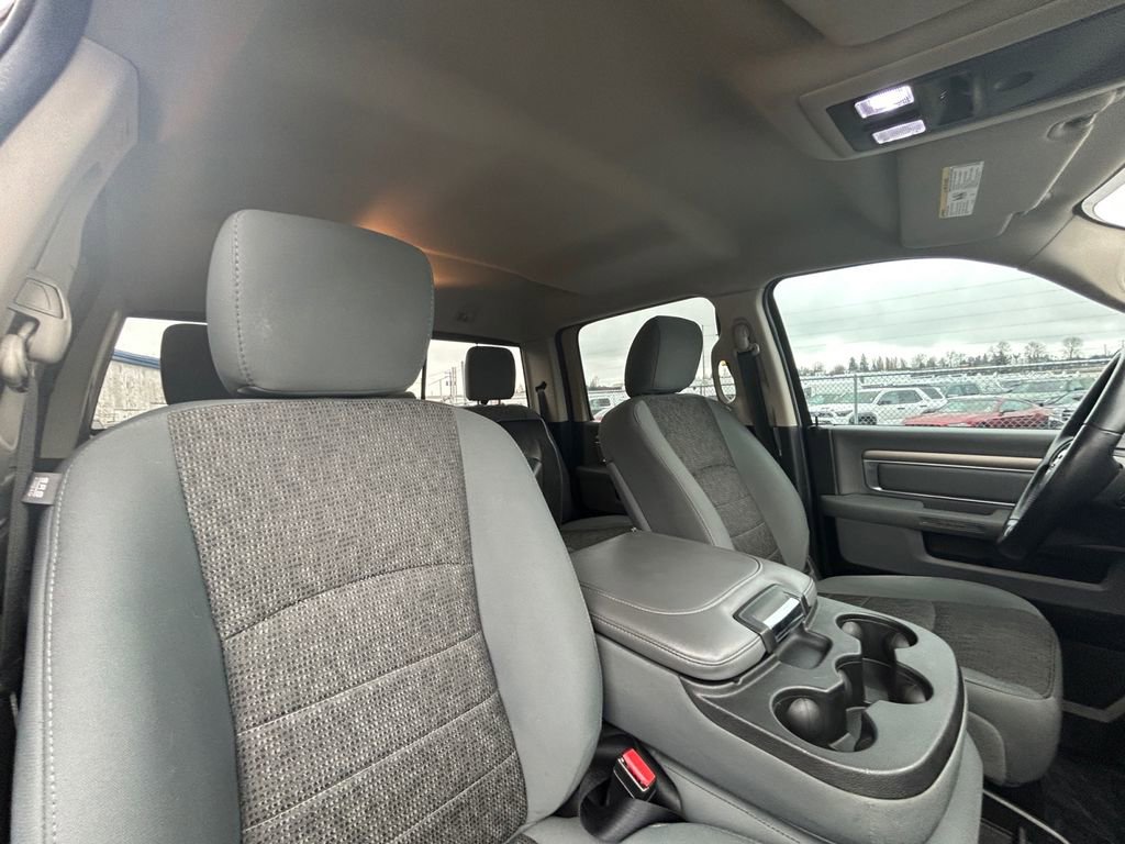 Used 2016 RAM 1500 Classic SLT w/ SLT Plus D￩cor Group image 27