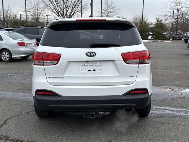 Used 2017 Kia Sorento LX image 3