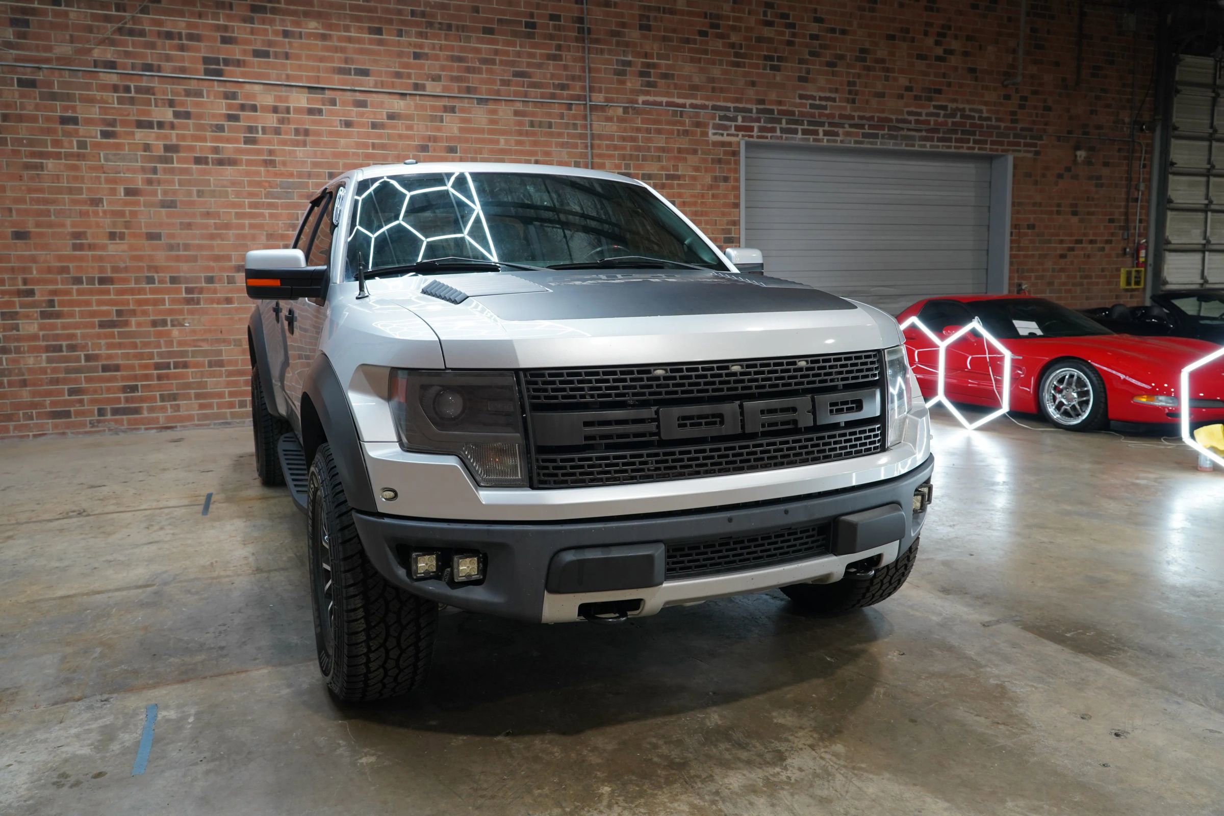 Used 2014 Ford F150 Raptor w/ Equipment Group 801A Luxury image 4