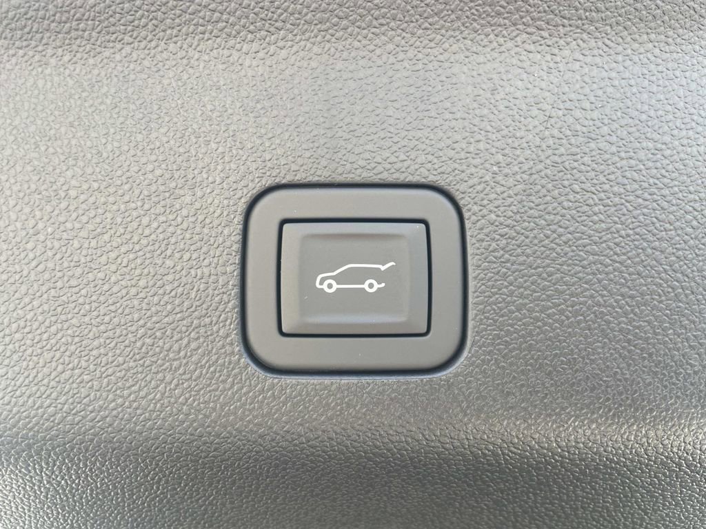 New 2026 Chevrolet Tahoe Premier image 12