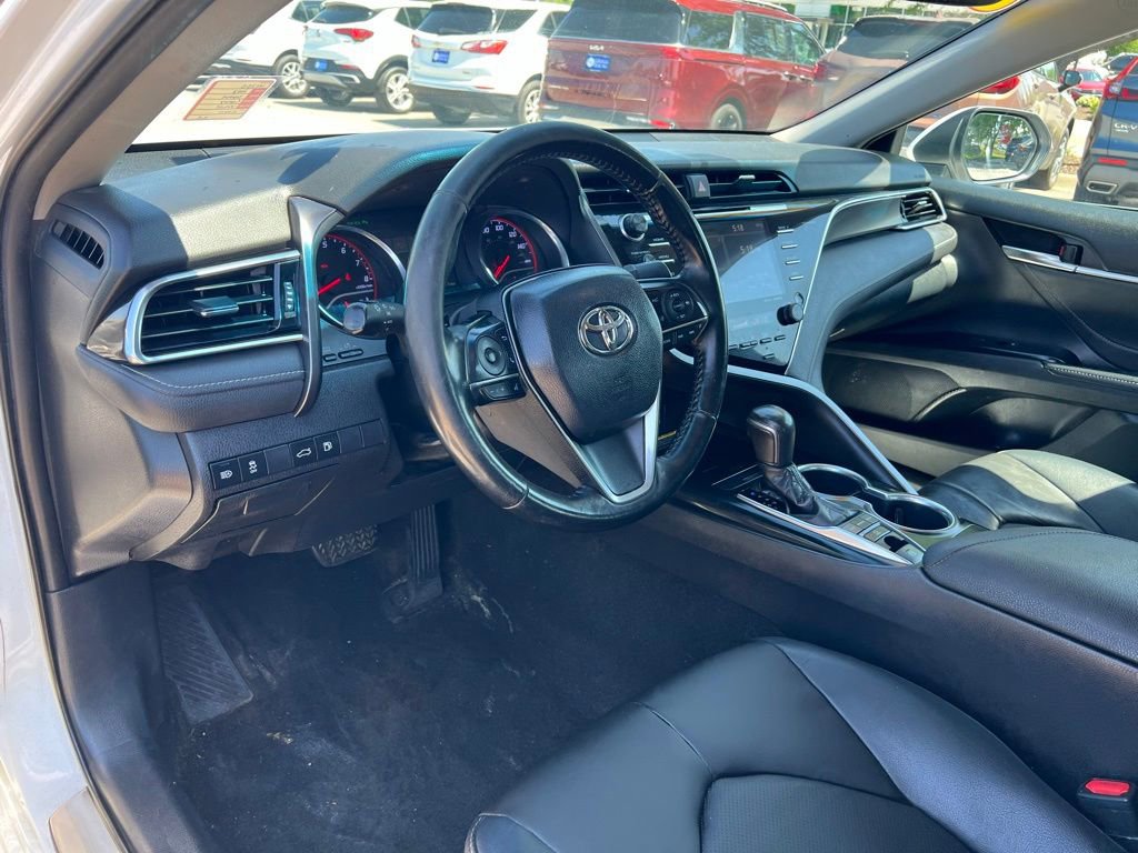 Used 2018 Toyota Camry XSE FWD image 16