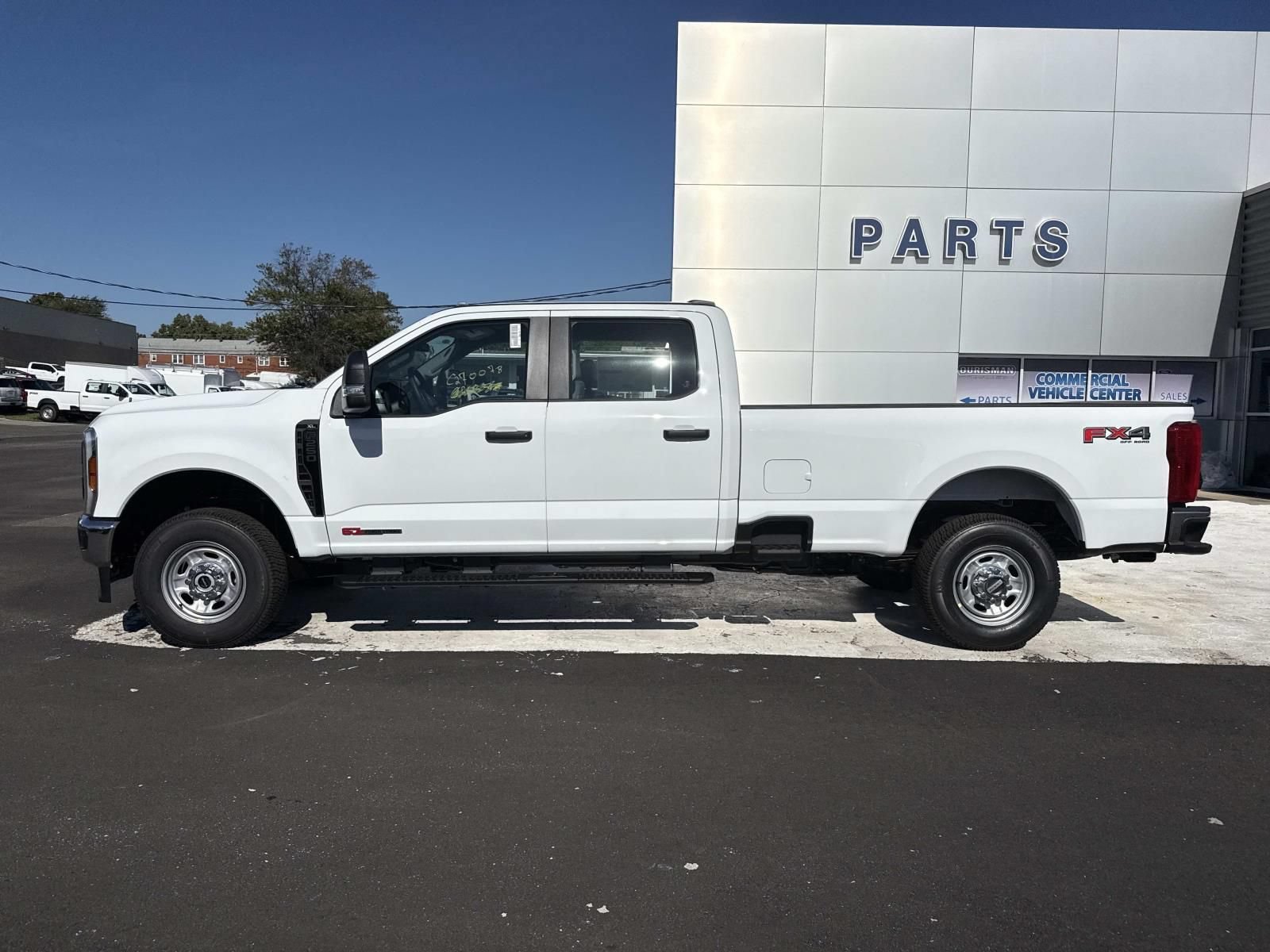 New 2027 Ford F250 XL w/ XL Driver Assist Package AWD/4WD image 6