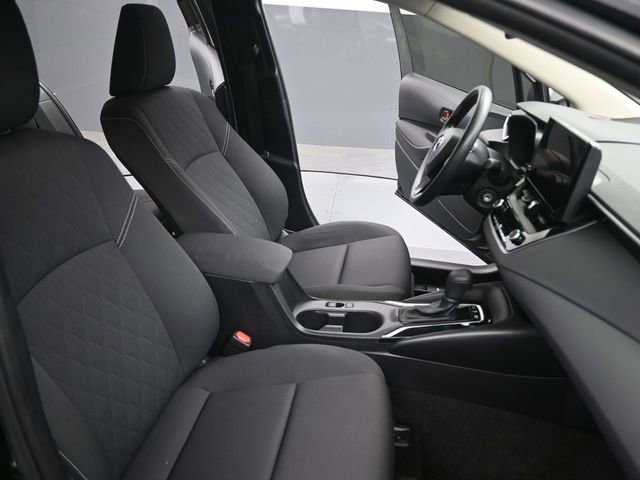 Used 2025 Toyota Corolla LE image 24