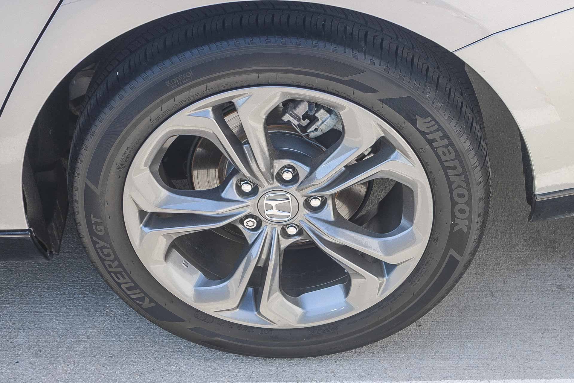 Used 2023 Honda Accord EX-L image 10