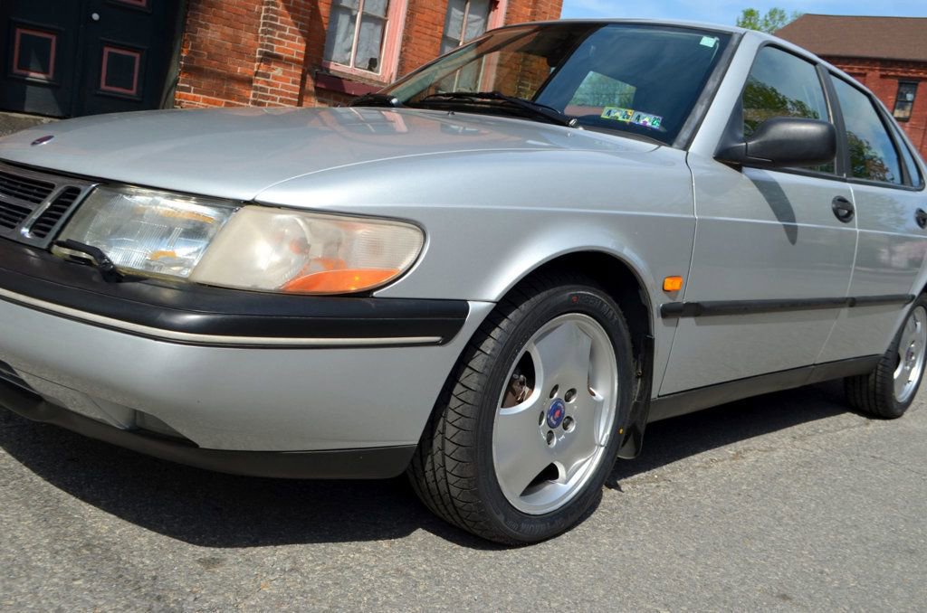 Used 1997 Saab 900 S FWD image 17