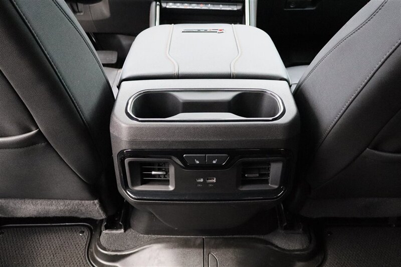 Used 2025 GMC Sierra 3500 AT4 w/ AT4 Premium Plus Package AWD/4WD image 30
